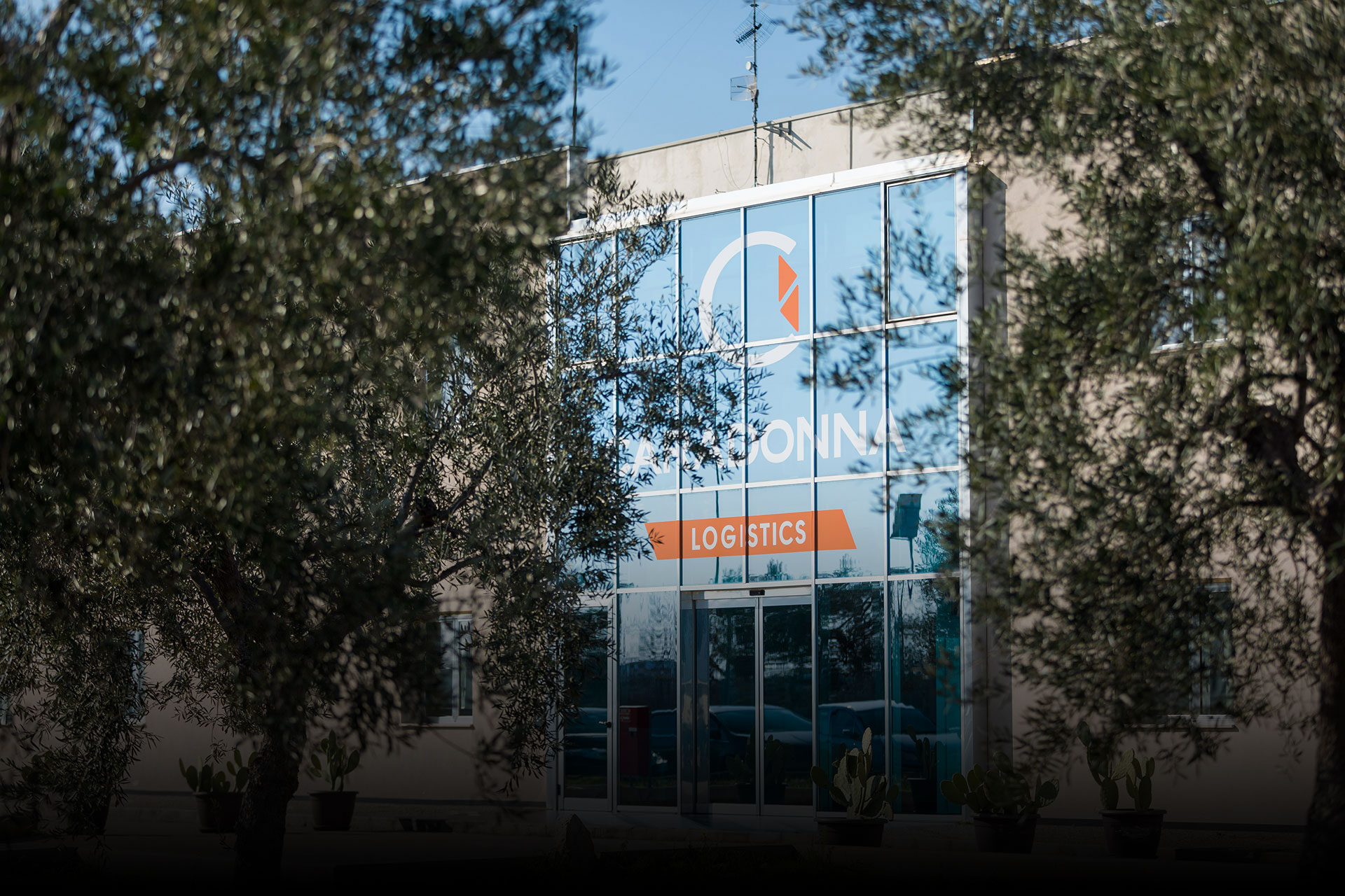 Caradonna logistics - traslochi, logistica adr, trasporto opere d'arte